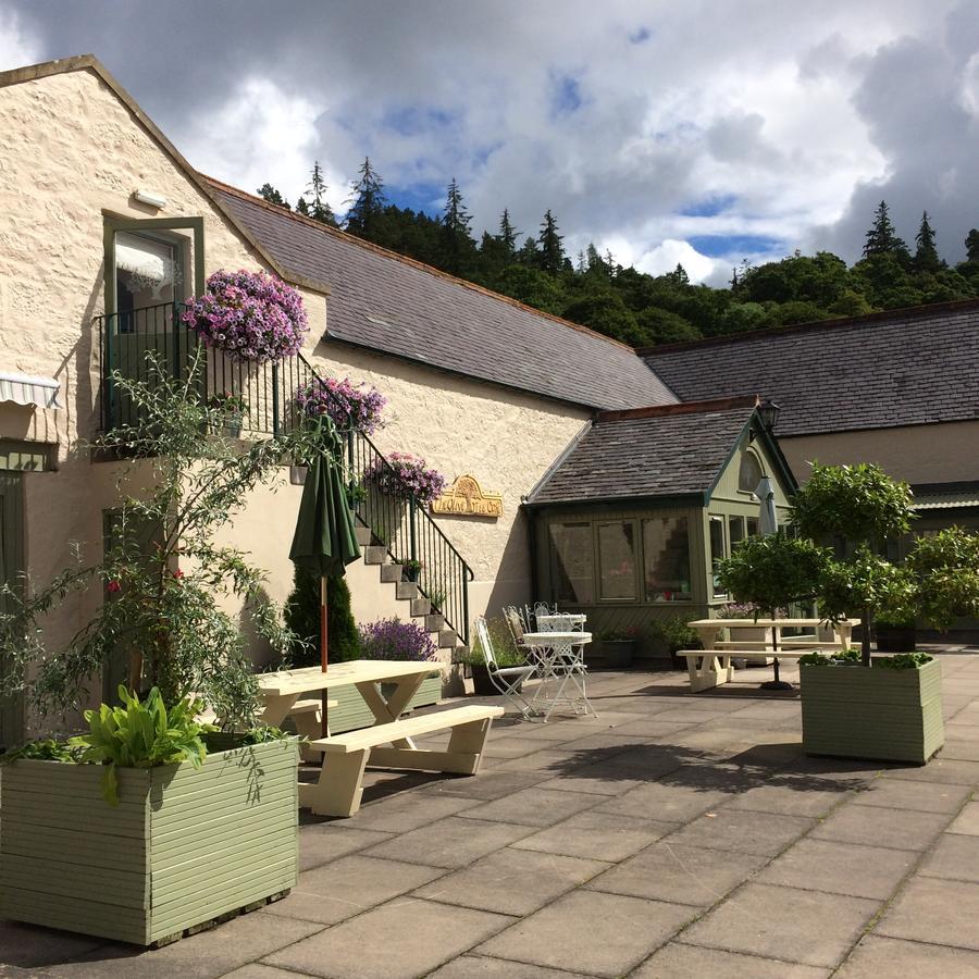 Dava School House Acomodação com café da manhã Grantown-on-Spey Exterior foto